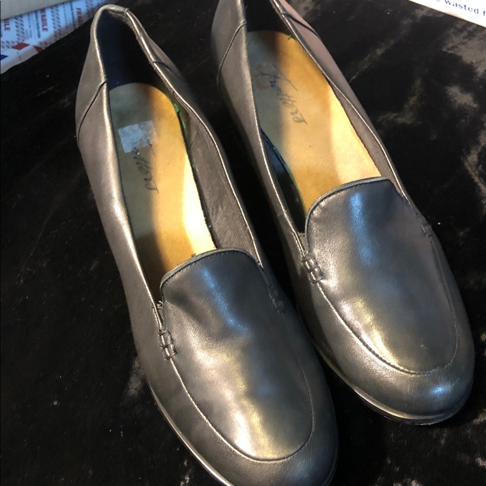 Trotters women’s Monarch Pumps leather Blk 8.5